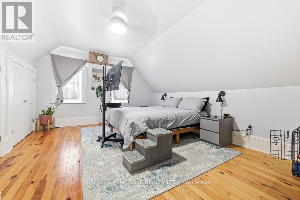 841 Pembroke Street W, Pembroke, Ontario  K8A 5P5 - Photo 33 - X12901954