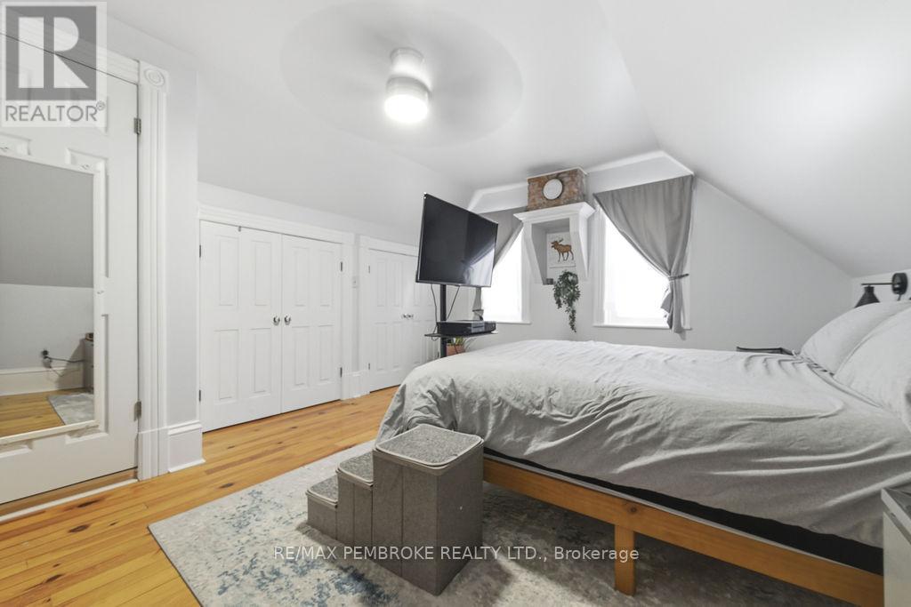 841 Pembroke Street W, Pembroke, Ontario  K8A 5P5 - Photo 34 - X12901954