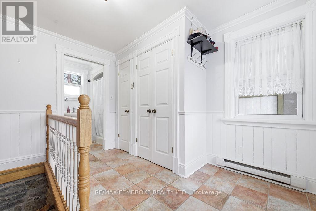 841 Pembroke Street W, Pembroke, Ontario  K8A 5P5 - Photo 37 - X12901954