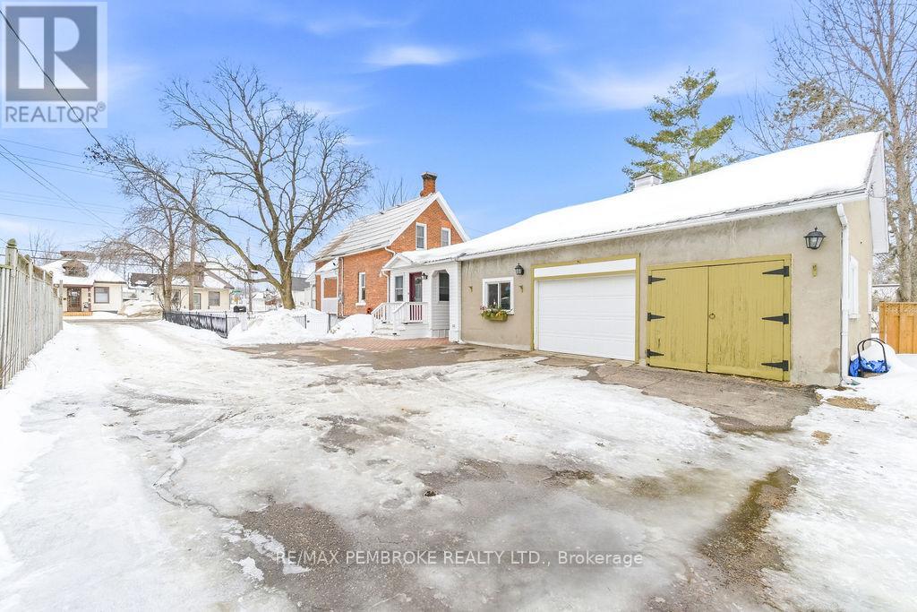 841 Pembroke Street W, Pembroke, Ontario  K8A 5P5 - Photo 43 - X12901954