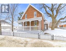 841 PEMBROKE STREET W, Pembroke, Ontario