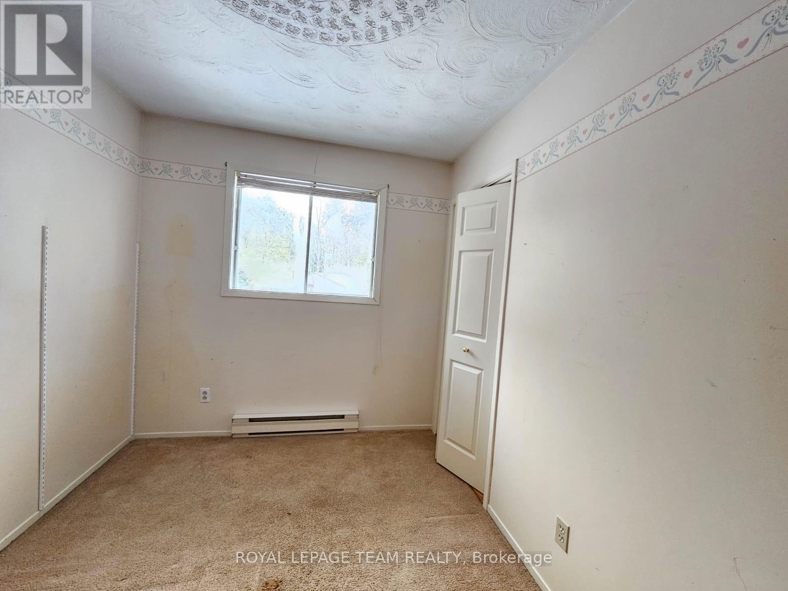 1120 Saint-Jacques Street, Clarence-Rockland, Ontario  K4K 1B4 - Photo 11 - X12901908