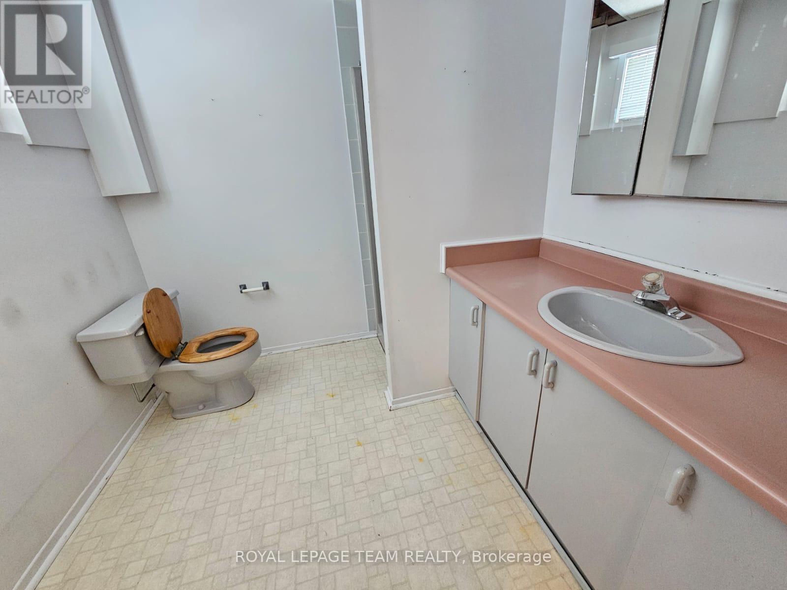 1120 Saint-Jacques Street, Clarence-Rockland, Ontario  K4K 1B4 - Photo 15 - X12901908