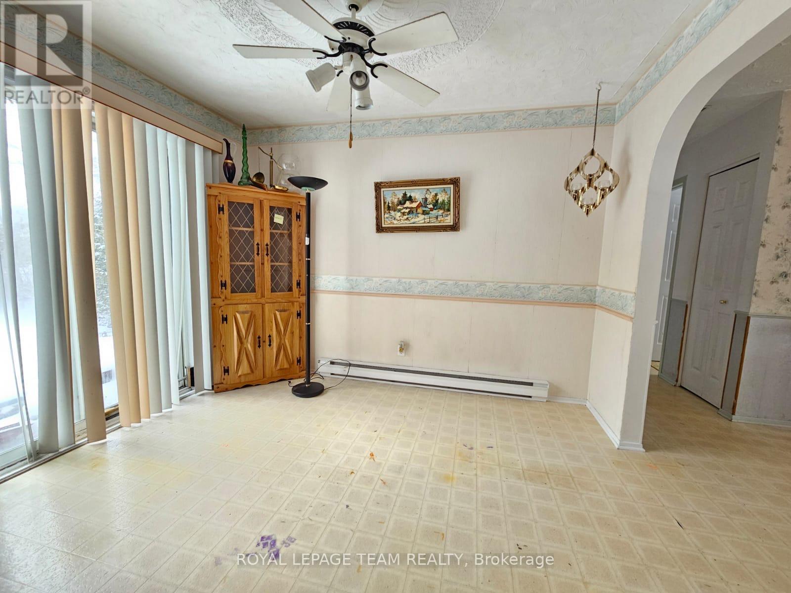 1120 Saint-Jacques Street, Clarence-Rockland, Ontario  K4K 1B4 - Photo 6 - X12901908