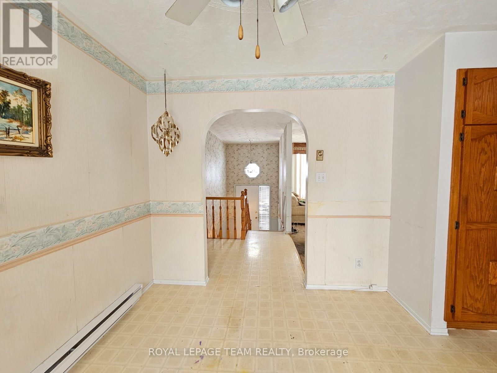 1120 Saint-Jacques Street, Clarence-Rockland, Ontario  K4K 1B4 - Photo 7 - X12901908