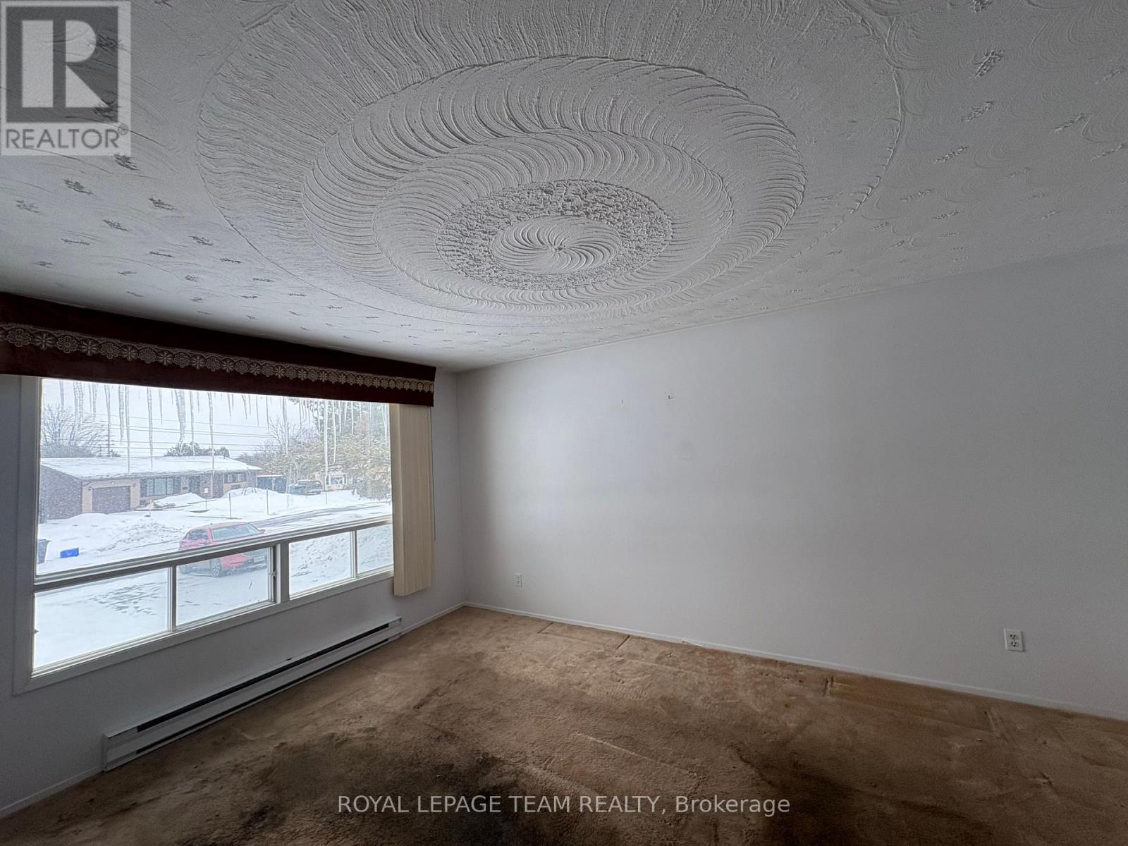 1120 Saint-Jacques Street, Clarence-Rockland, Ontario  K4K 1B4 - Photo 8 - X12901908