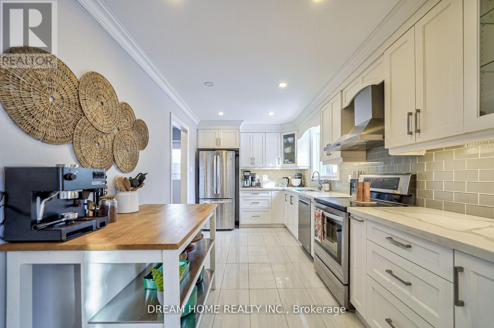 417 Borden Avenue, Newmarket, Ontario  L3Y 5C1 - Photo 10 - N12901948