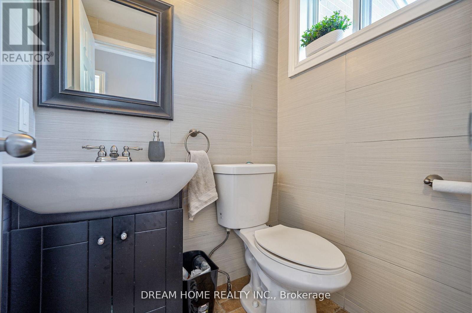 417 Borden Avenue, Newmarket, Ontario  L3Y 5C1 - Photo 17 - N12901948