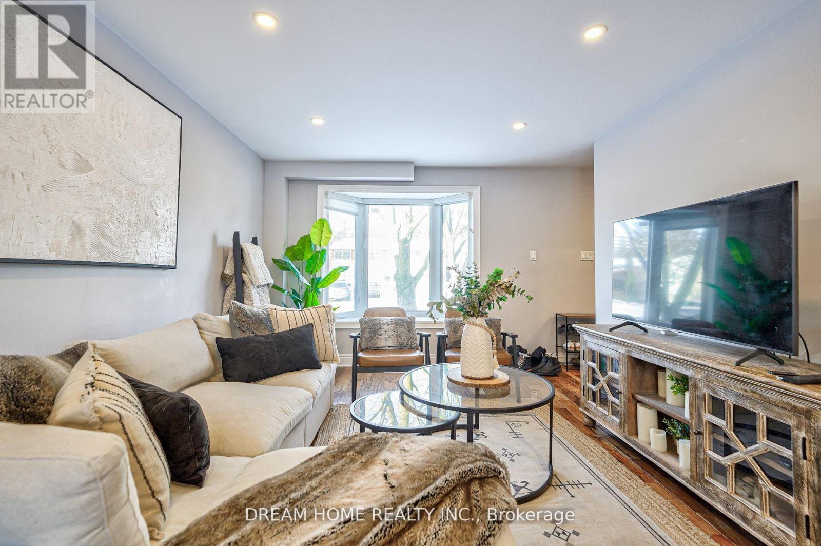 417 Borden Avenue, Newmarket, Ontario  L3Y 5C1 - Photo 6 - N12901948