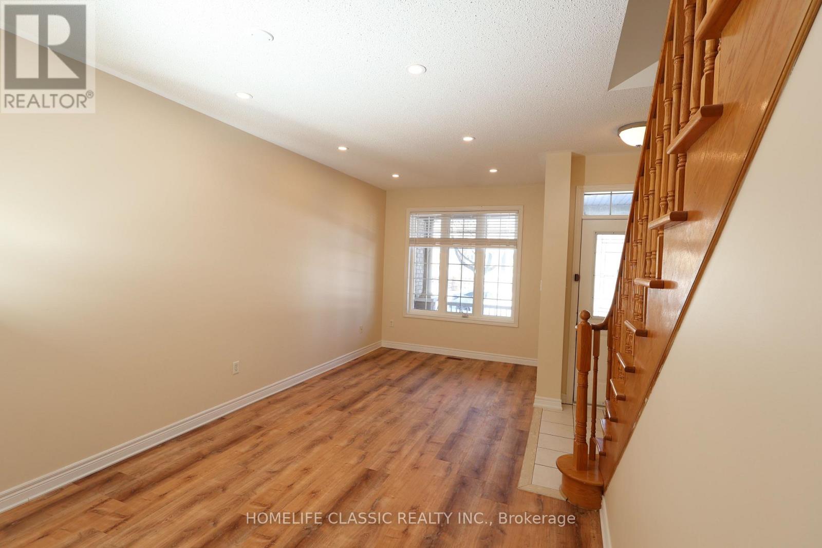 41 Chelton Dr Drive, Richmond Hill (Oak Ridges), Ontario  L4E 4A9 - Photo 10 - N12901960