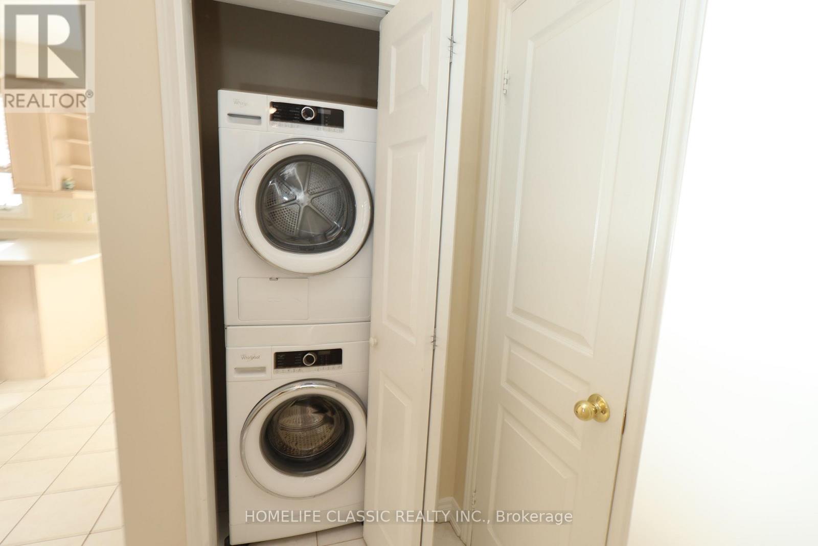 41 Chelton Dr Drive, Richmond Hill (Oak Ridges), Ontario  L4E 4A9 - Photo 5 - N12901960