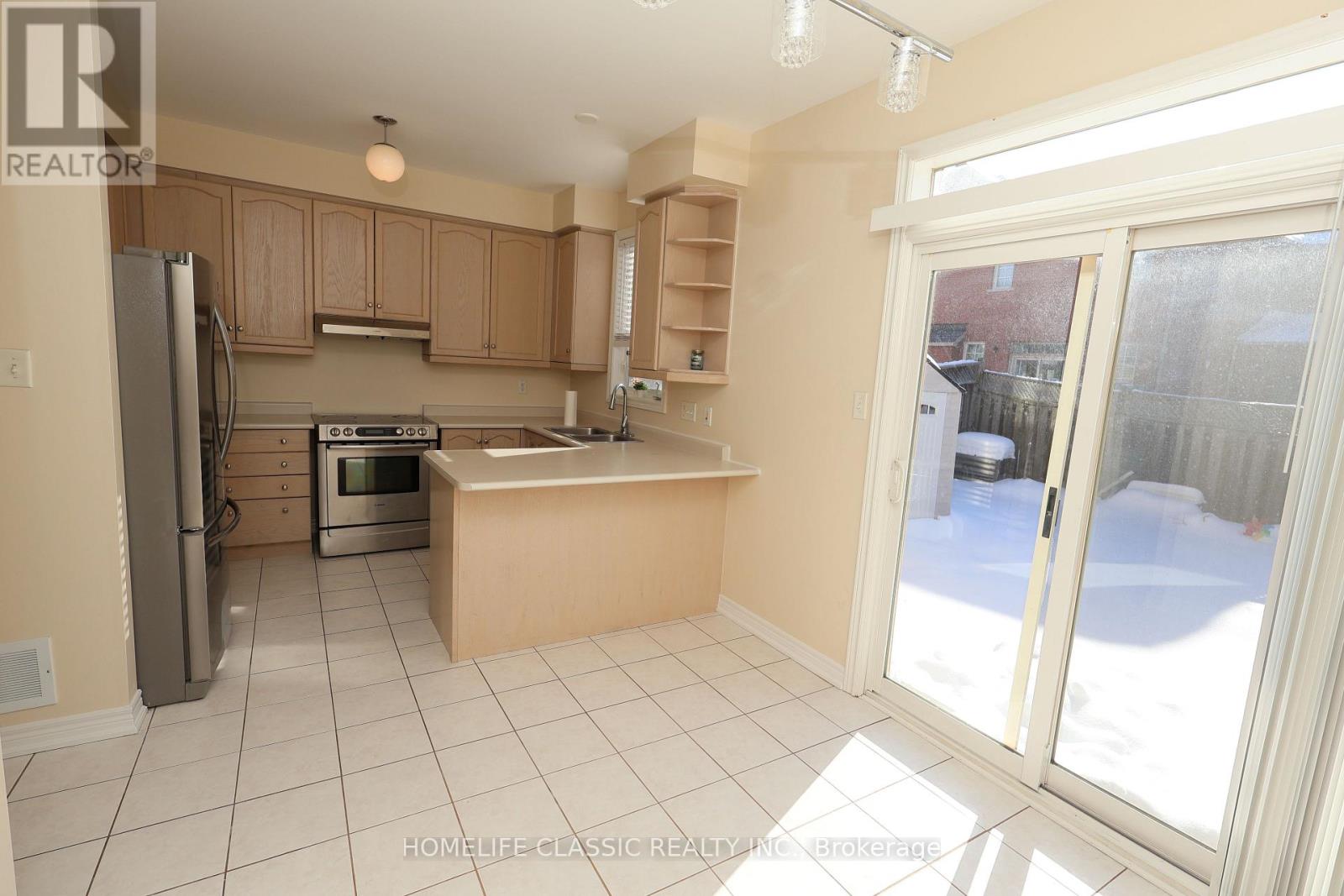 41 Chelton Dr Drive, Richmond Hill (Oak Ridges), Ontario  L4E 4A9 - Photo 6 - N12901960