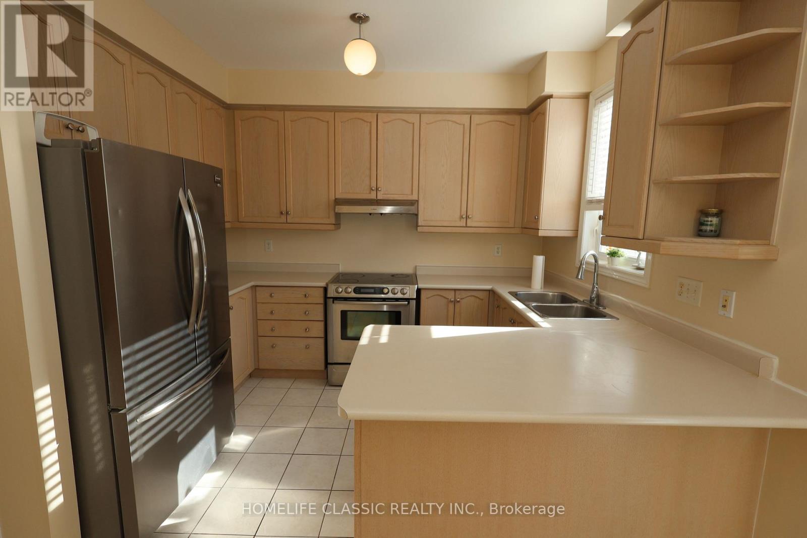 41 Chelton Dr Drive, Richmond Hill (Oak Ridges), Ontario  L4E 4A9 - Photo 8 - N12901960