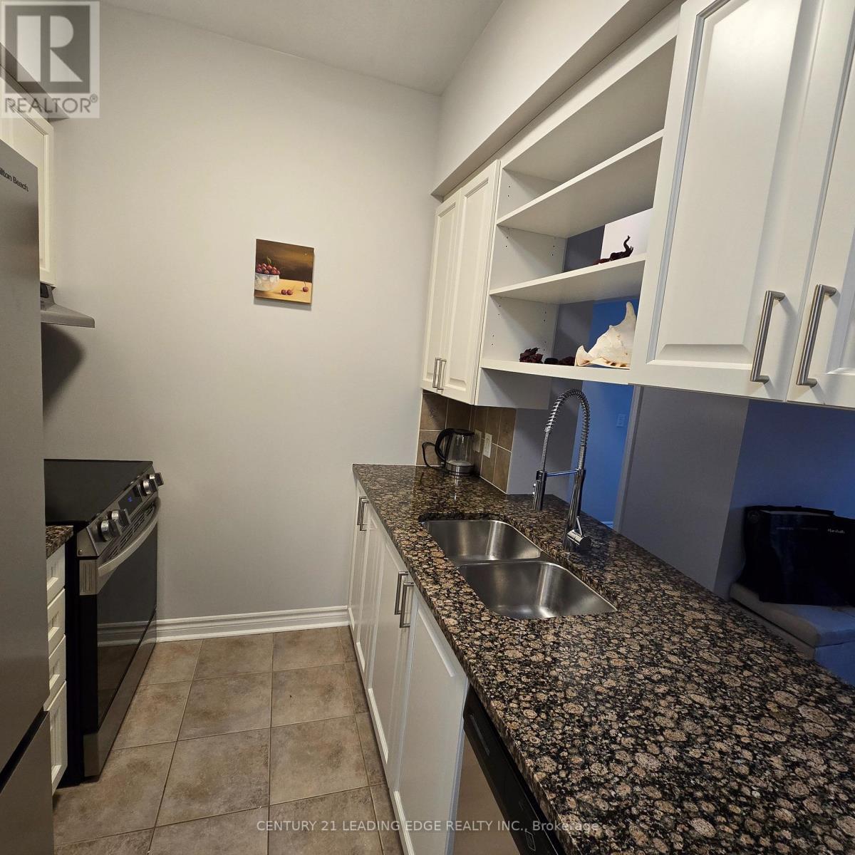 103 - 2325 Central Park Drive, Oakville (Ro River Oaks), Ontario  L6H 0E2 - Photo 4 - W12901916