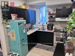 Main Floor - 281 Osler Street, Toronto (Weston-Pellam Park), Ontario  M6N 2Z3 - Photo 7 - W12901936