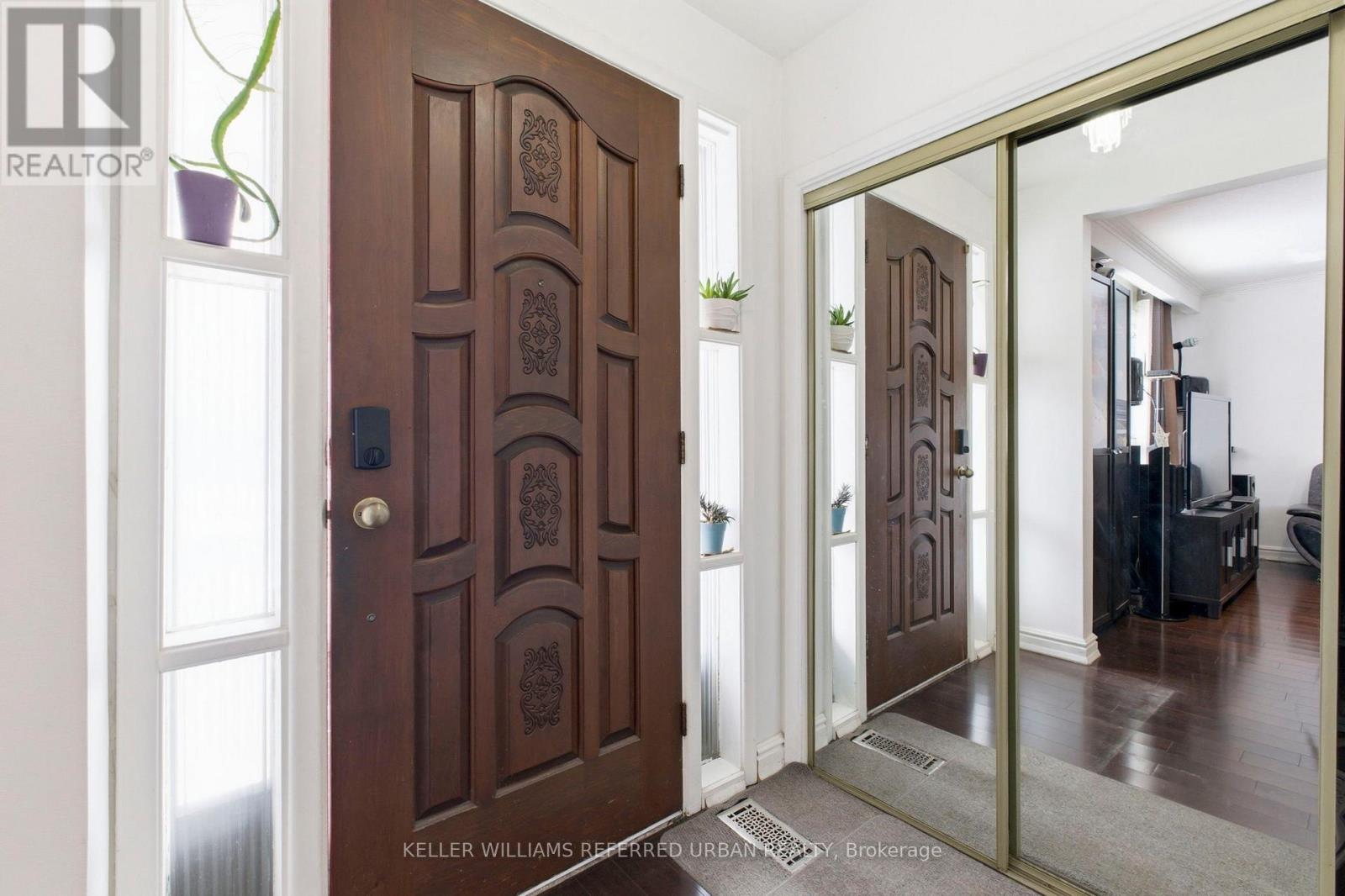 36 Hucknall Road, Toronto (York University Heights), Ontario  M3J 1V8 - Photo 3 - W12901956