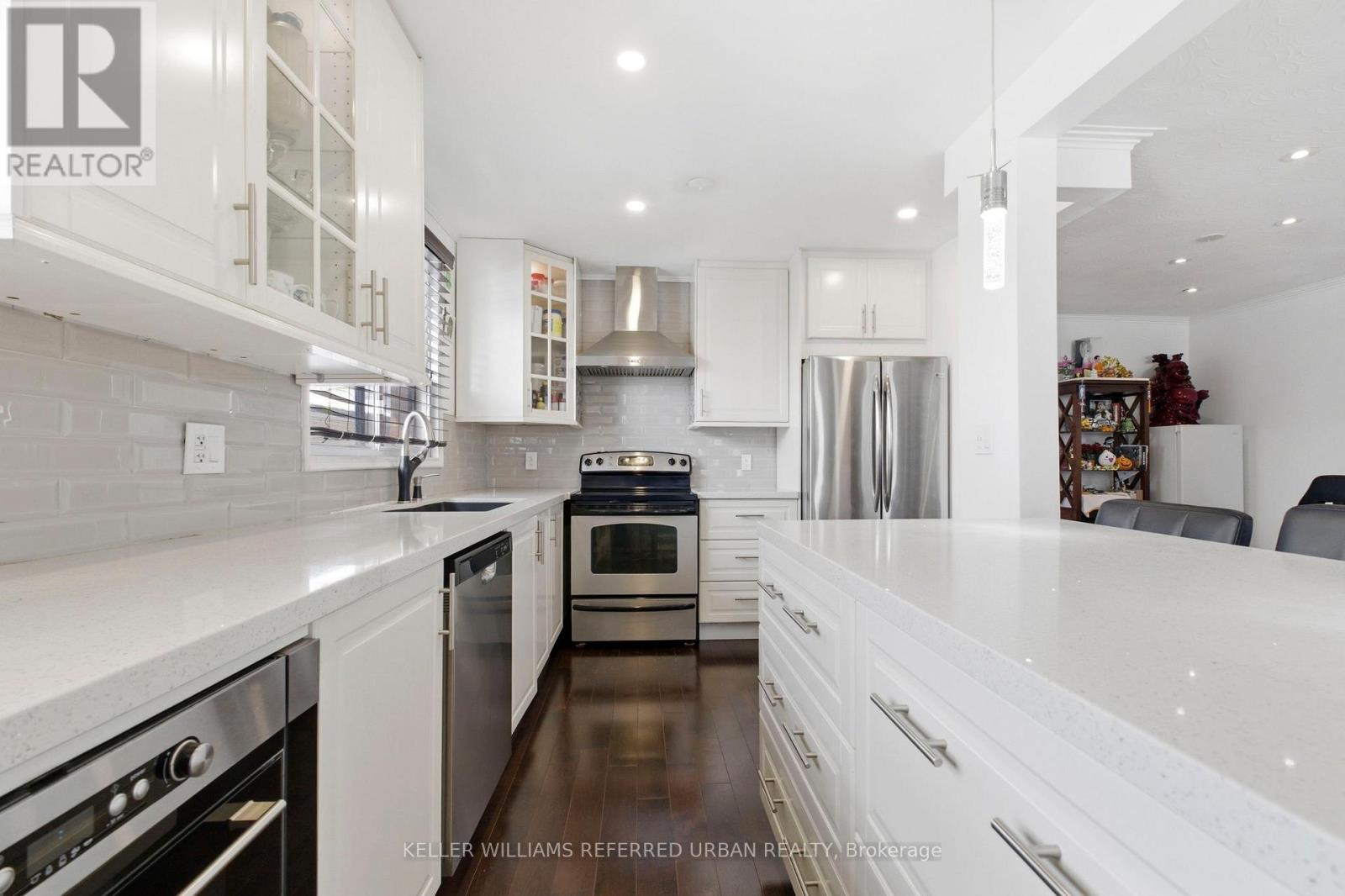 36 Hucknall Road, Toronto (York University Heights), Ontario  M3J 1V8 - Photo 7 - W12901956