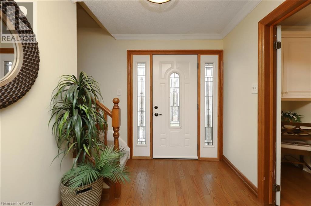 4 Cindy Court, Grimsby, Ontario  L3M 4N9 - Photo 4 - 40793320