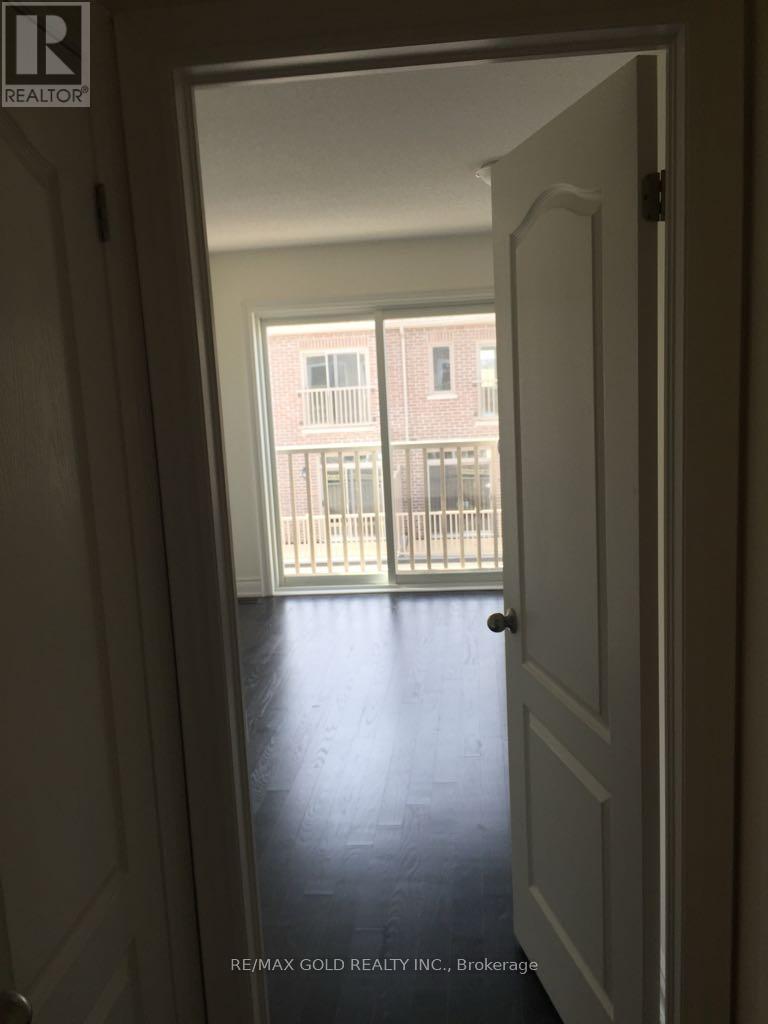 36 Brushwood Drive, Brampton, Ontario  L6Y 6G6 - Photo 21 - W12898364