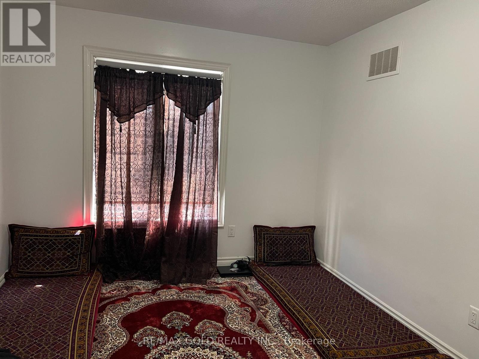 36 Brushwood Drive, Brampton, Ontario  L6Y 6G6 - Photo 25 - W12898364