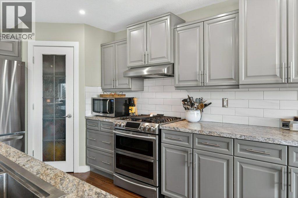 311 Crystal Shores View, Okotoks, Alberta  T1S 2H9 - Photo 10 - A2294700