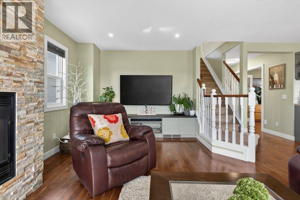 311 Crystal Shores View, Okotoks, Alberta  T1S 2H9 - Photo 13 - A2294700