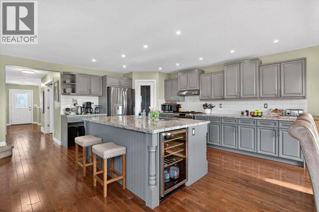 311 Crystal Shores View, Okotoks, Alberta  T1S 2H9 - Photo 8 - A2294700