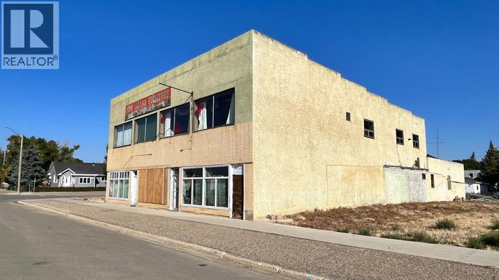 216 5th Avenue W, Bow Island, Alberta