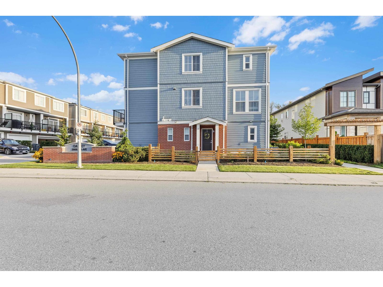 1 20680 76b Avenue, Langley, British Columbia  V2Y 4L2 - Photo 2 - R3101513