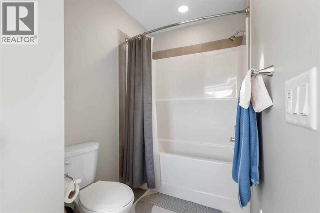 33 Walcrest Way Se, Calgary, Alberta  T2X 4G4 - Photo 20 - A2284280