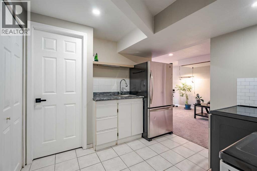 4803 Brockington Road NW, Calgary, Alberta  T2L 1R5 - Photo 22 - A2290285