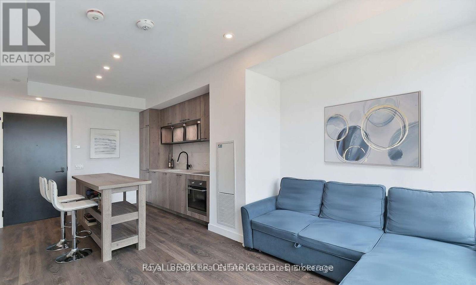 718 - 505 Richmond Street W, Toronto (Waterfront Communities), Ontario  M5V 0P4 - Photo 3 - C12901992