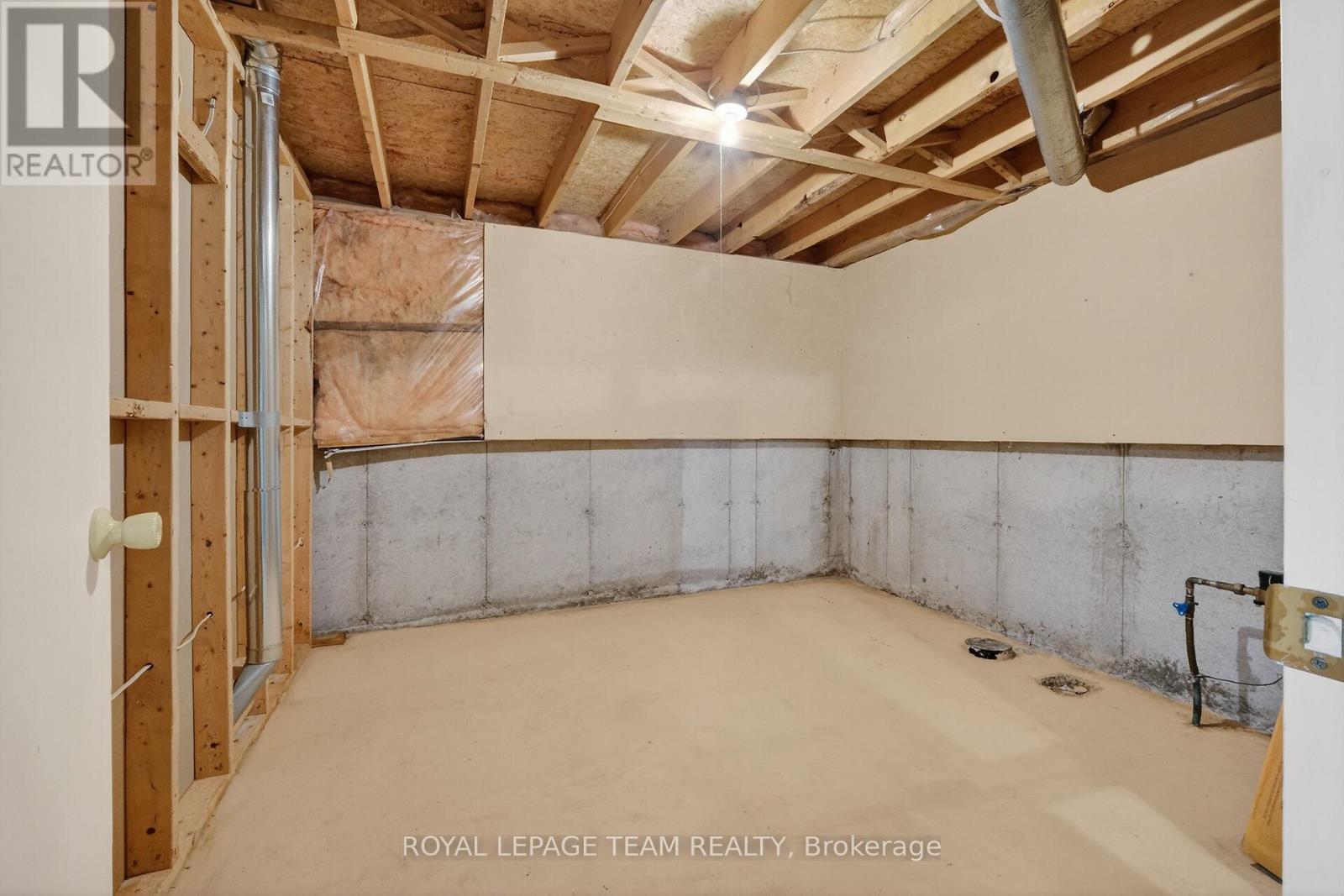 97 Huntsman Crescent, Ottawa, Ontario  K2M 1H8 - Photo 25 - X12901998