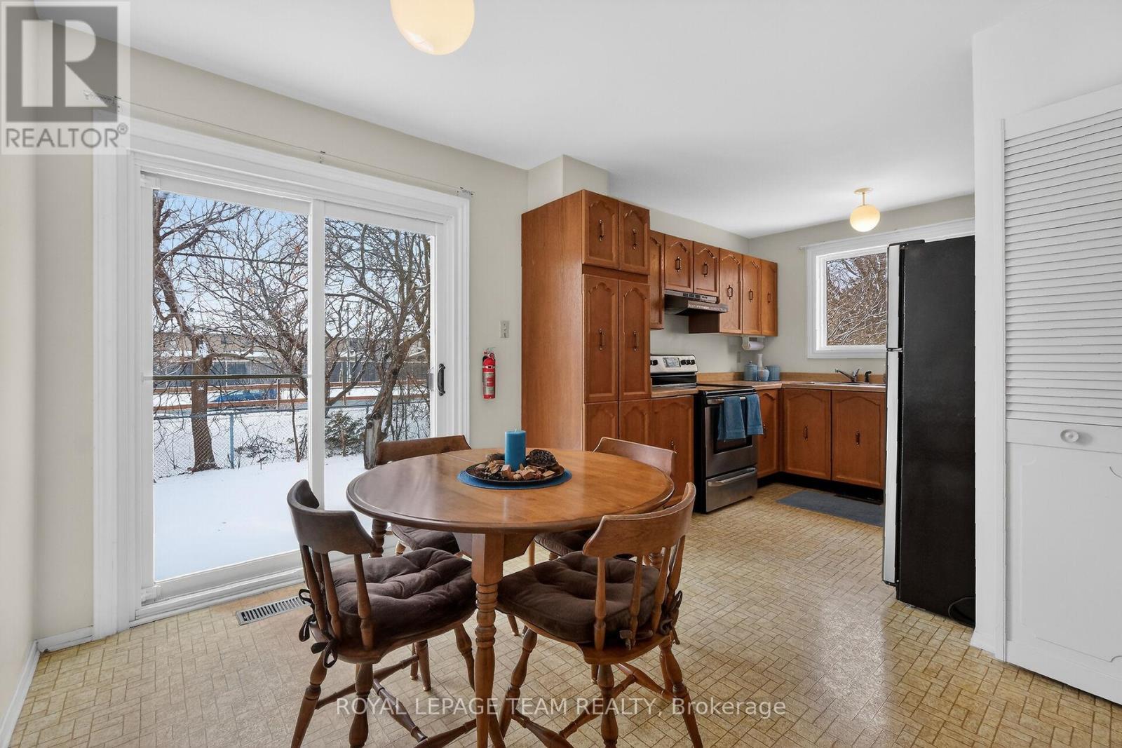 97 Huntsman Crescent, Ottawa, Ontario  K2M 1H8 - Photo 9 - X12901998