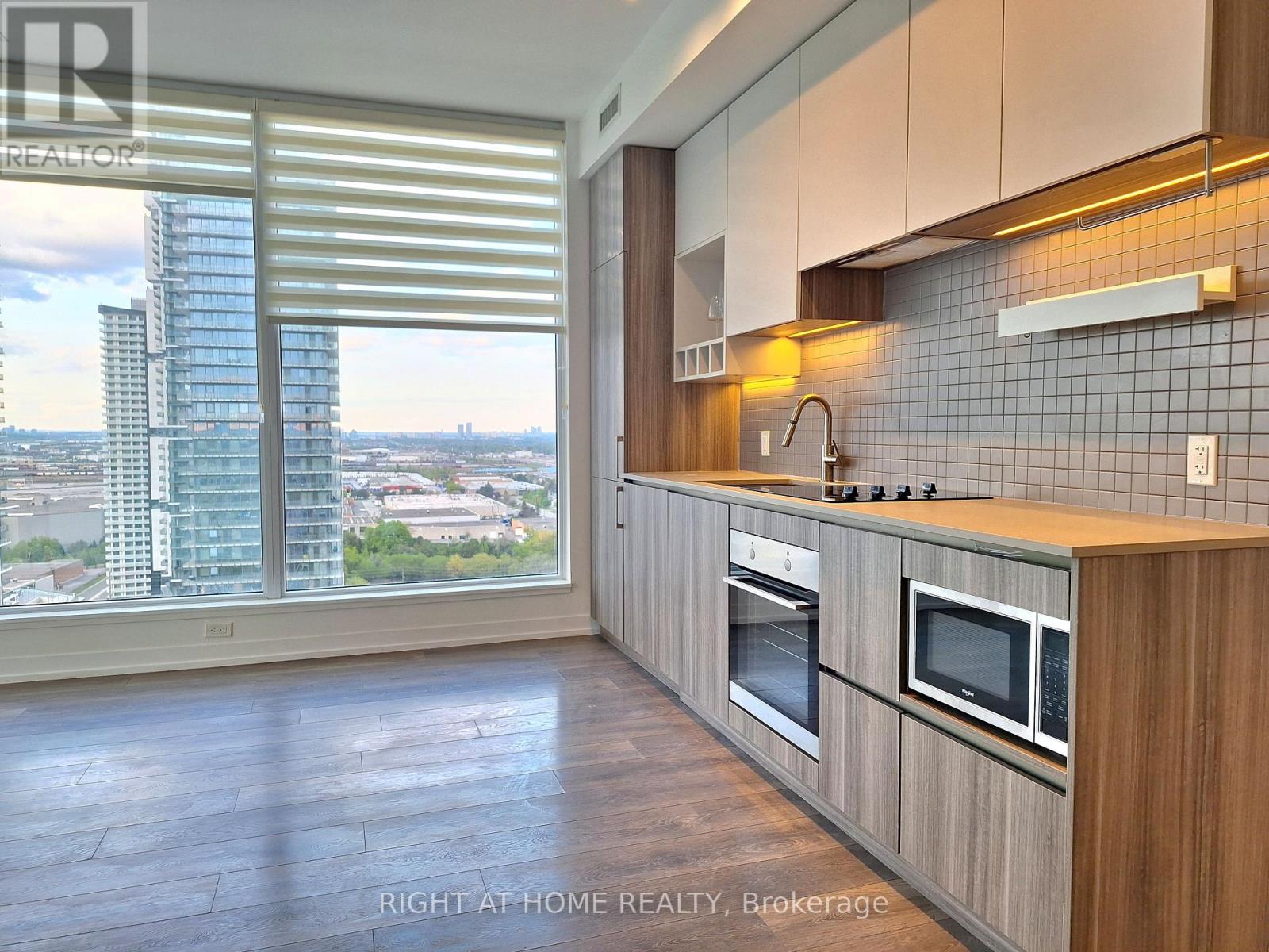 2702 - 5 Buttermill Avenue, Vaughan (Vaughan Corporate Centre), Ontario  L4K 0J5 - Photo 10 - N12901978