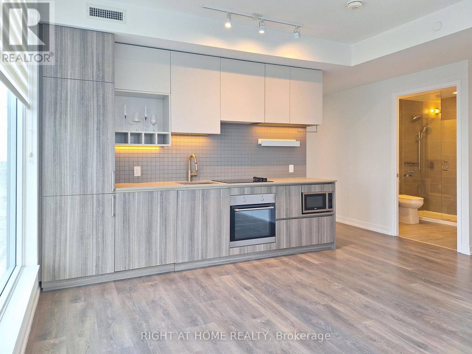 2702 - 5 Buttermill Avenue, Vaughan (Vaughan Corporate Centre), Ontario  L4K 0J5 - Photo 2 - N12901978