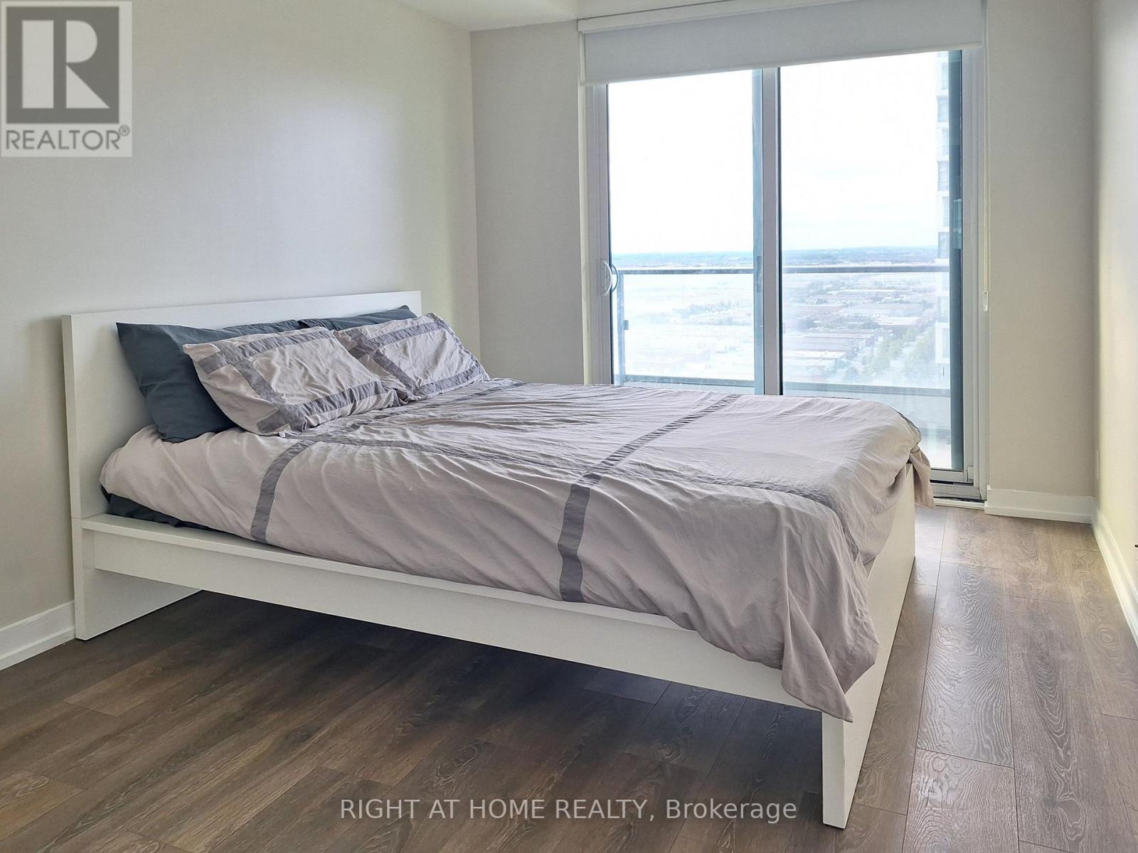 2702 - 5 Buttermill Avenue, Vaughan (Vaughan Corporate Centre), Ontario  L4K 0J5 - Photo 6 - N12901978