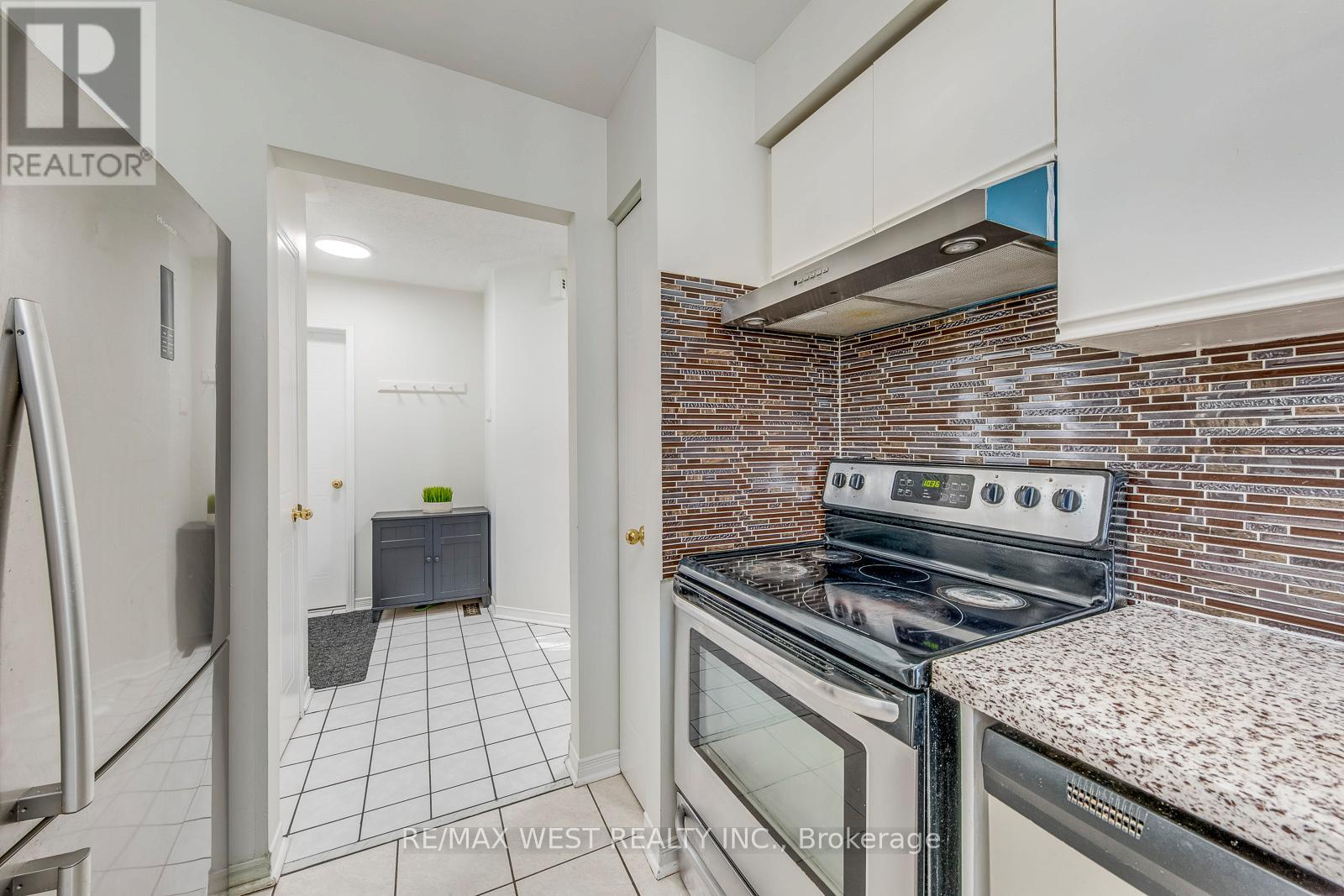 153 - 99 Bristol Road E, Mississauga, Ontario  L4Z 3P4 - Photo 19 - W12901990