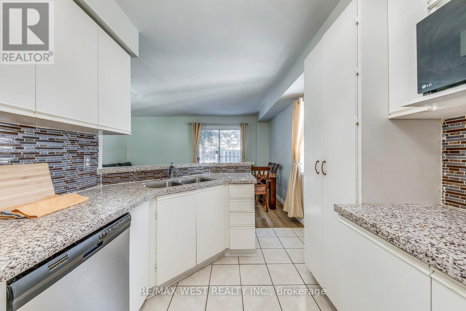 153 - 99 Bristol Road E, Mississauga, Ontario  L4Z 3P4 - Photo 21 - W12901990