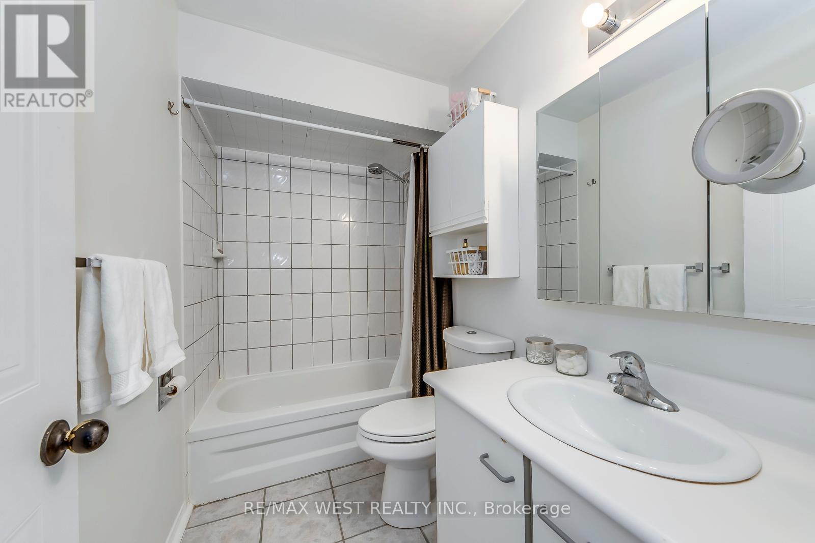 153 - 99 Bristol Road E, Mississauga, Ontario  L4Z 3P4 - Photo 33 - W12901990