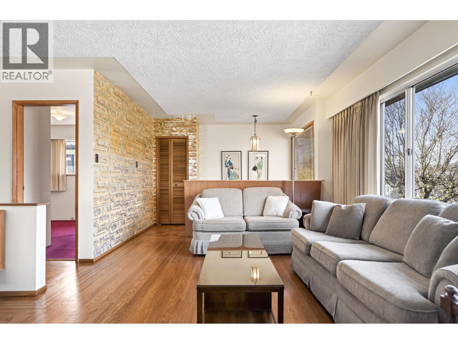 3180 E 3rd Avenue, Vancouver, British Columbia  V5M 1J2 - Photo 10 - R3101014