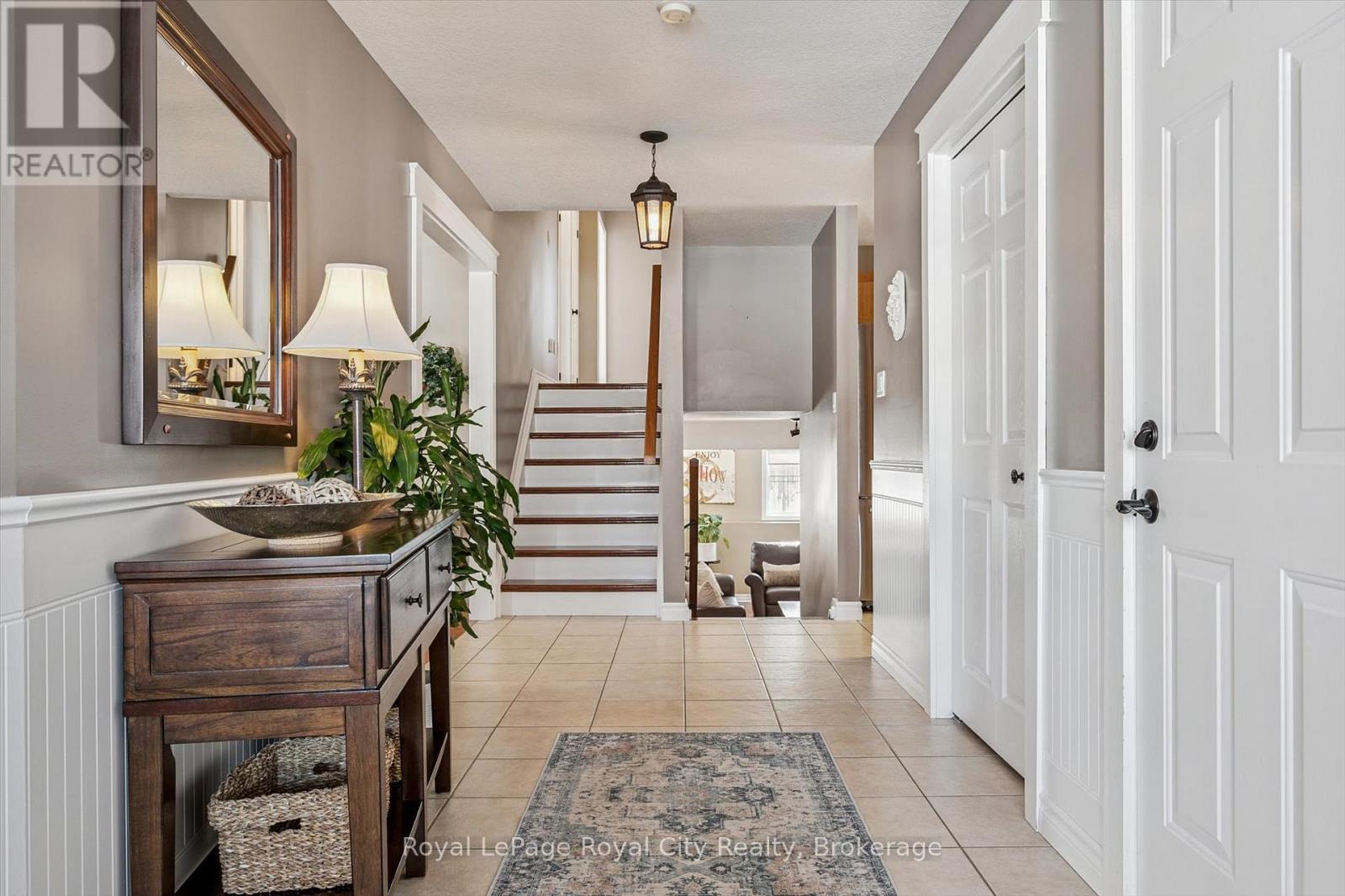 734 Willow Road, Guelph (Willow West/sugarbush/west Acres), Ontario  N1K 1Z1 - Photo 4 - X12832632