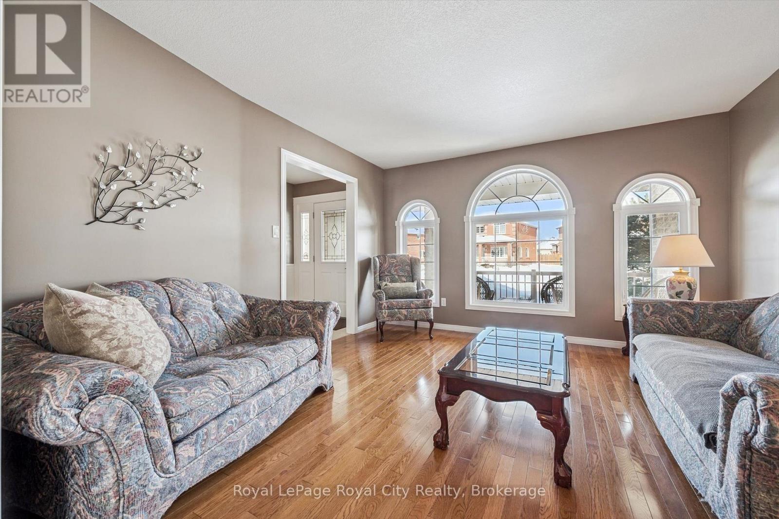 734 Willow Road, Guelph (Willow West/sugarbush/west Acres), Ontario  N1K 1Z1 - Photo 5 - X12832632