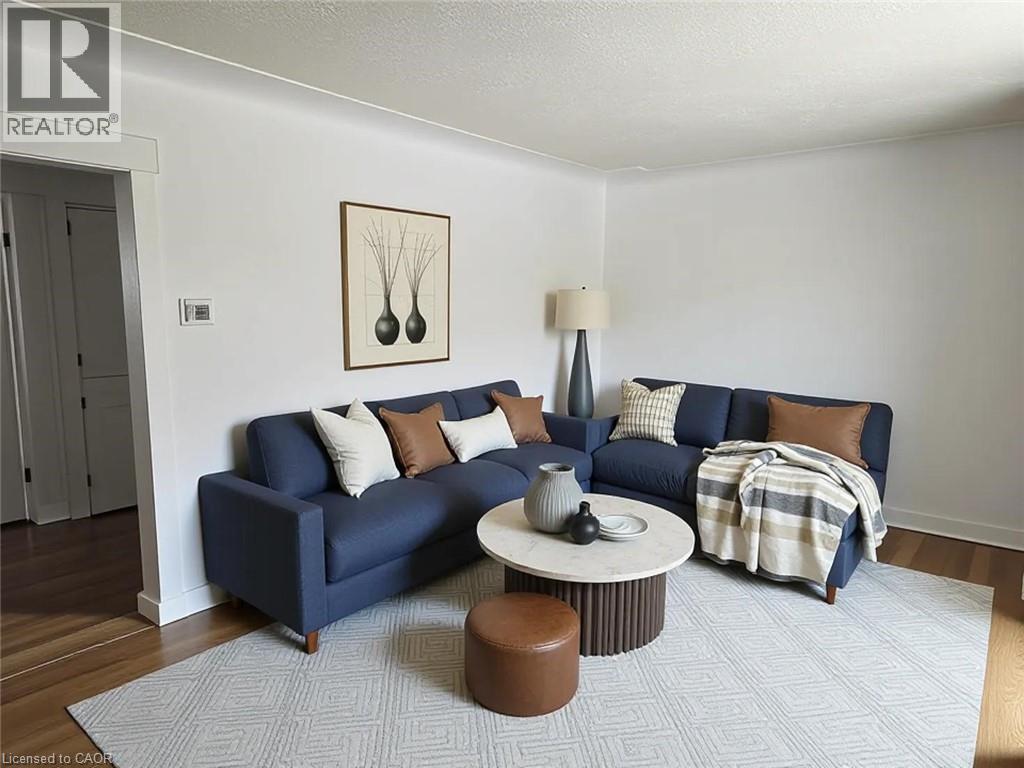 49 Dietz Avenue S, Waterloo, Ontario  N2L 2J8 - Photo 5 - 40812350