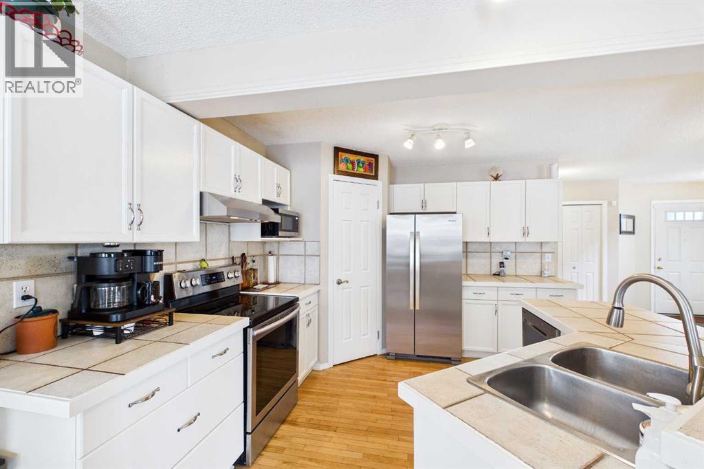 6 Bridlecreek Terrace Sw, Calgary, Alberta  T2Y 3N6 - Photo 9 - A2293950