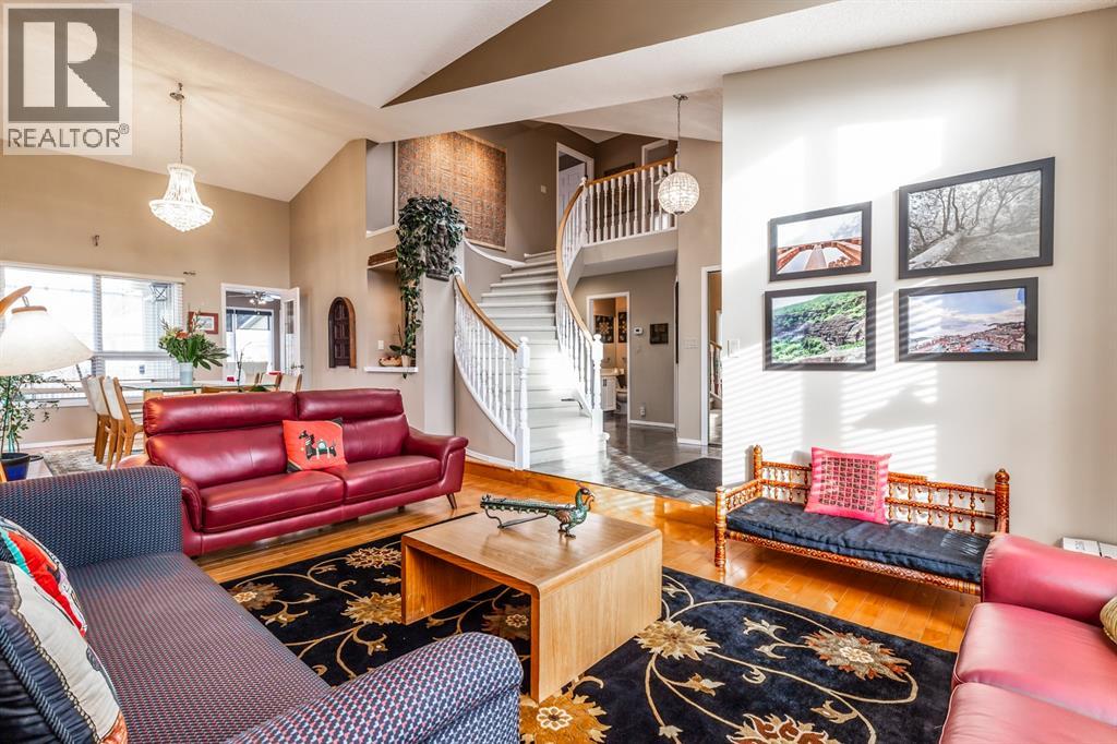 63 Edgeridge Court NW, Calgary, Alberta  T3A 6K5 - Photo 7 - A2283316