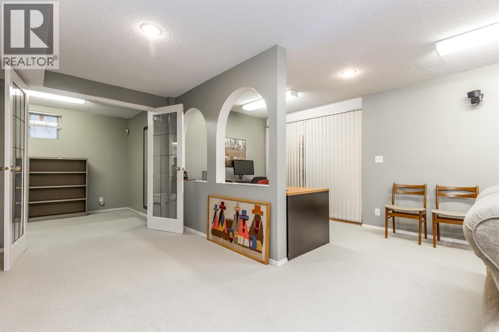 63 Edgeridge Court NW, Calgary, Alberta  T3A 6K5 - Photo 36 - A2283316