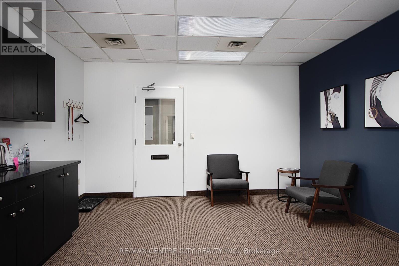 Main - 295 Wolfe Street, London East, Ontario  N6B 2C4 - Photo 11 - X12902000