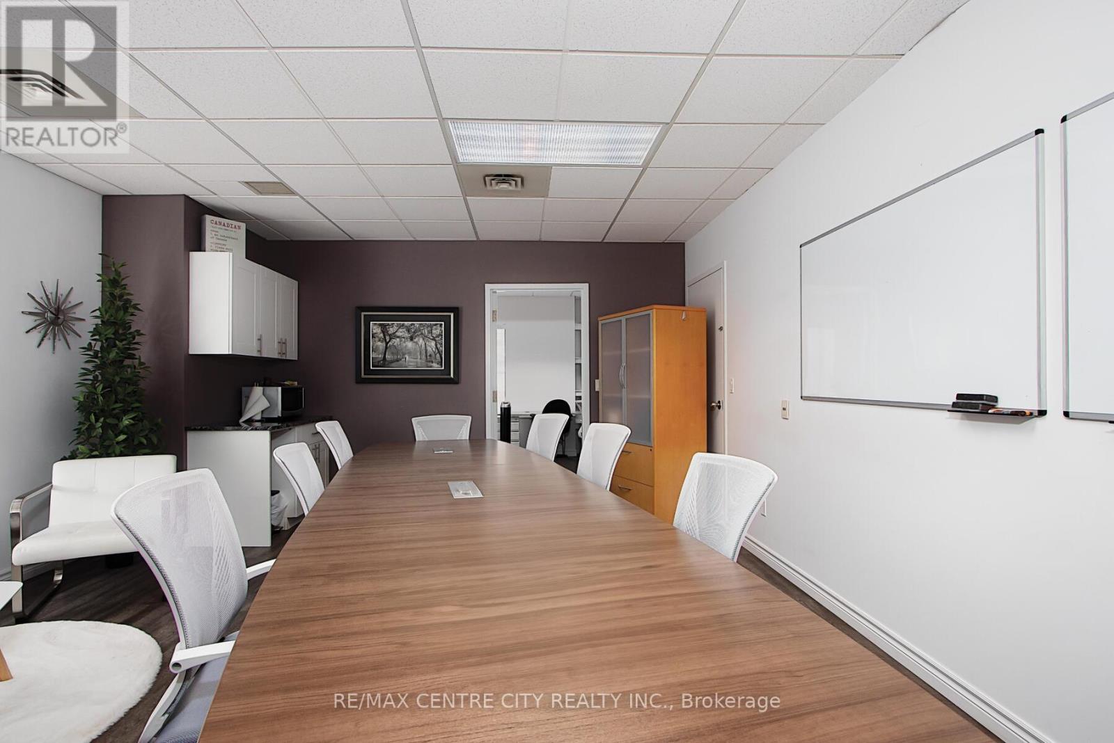 Main - 295 Wolfe Street, London East, Ontario  N6B 2C4 - Photo 5 - X12902000