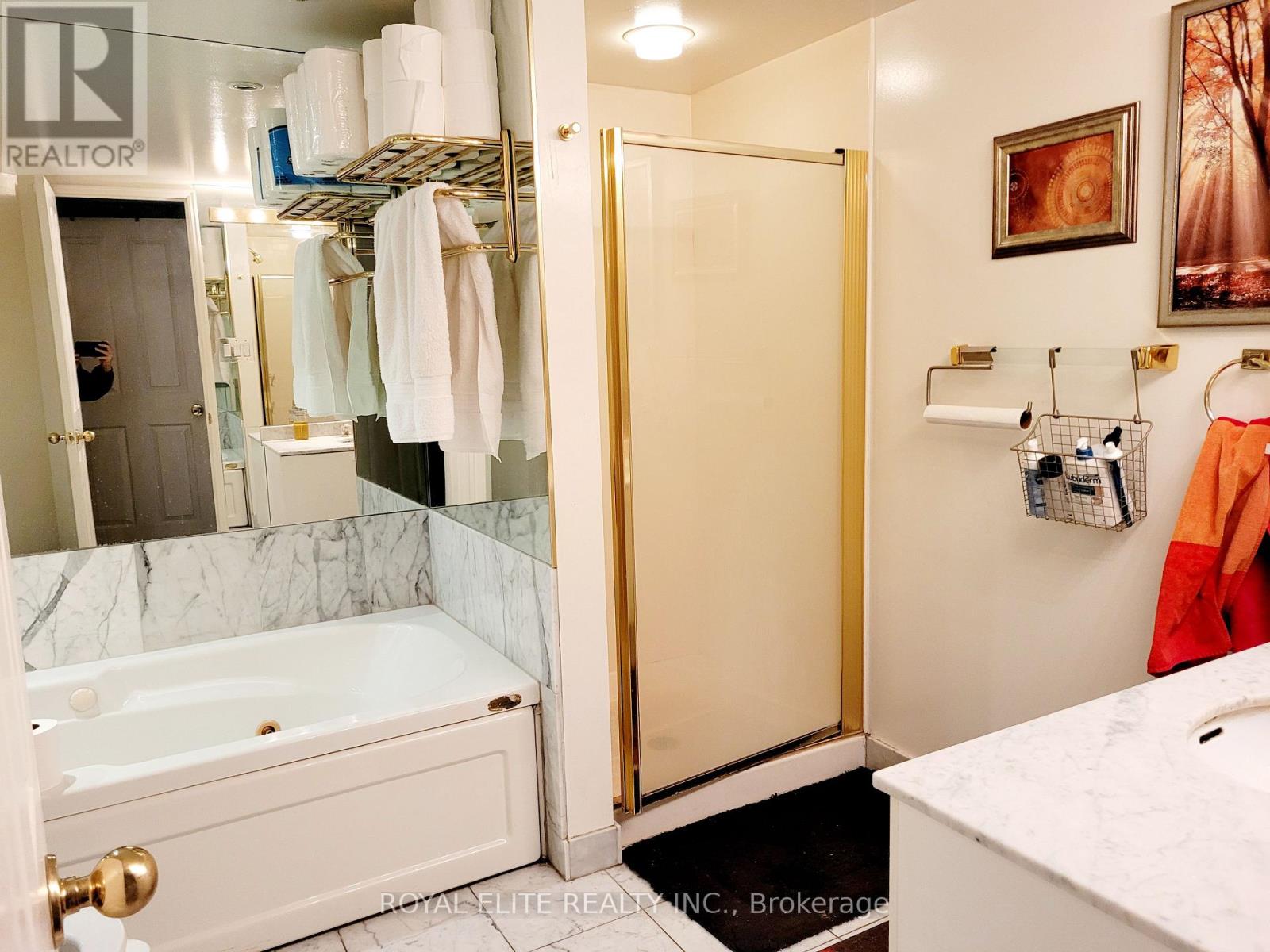 Sph206 - 28 Hollywood Avenue, Toronto, Ontario  M2N 6S4 - Photo 15 - C12902006